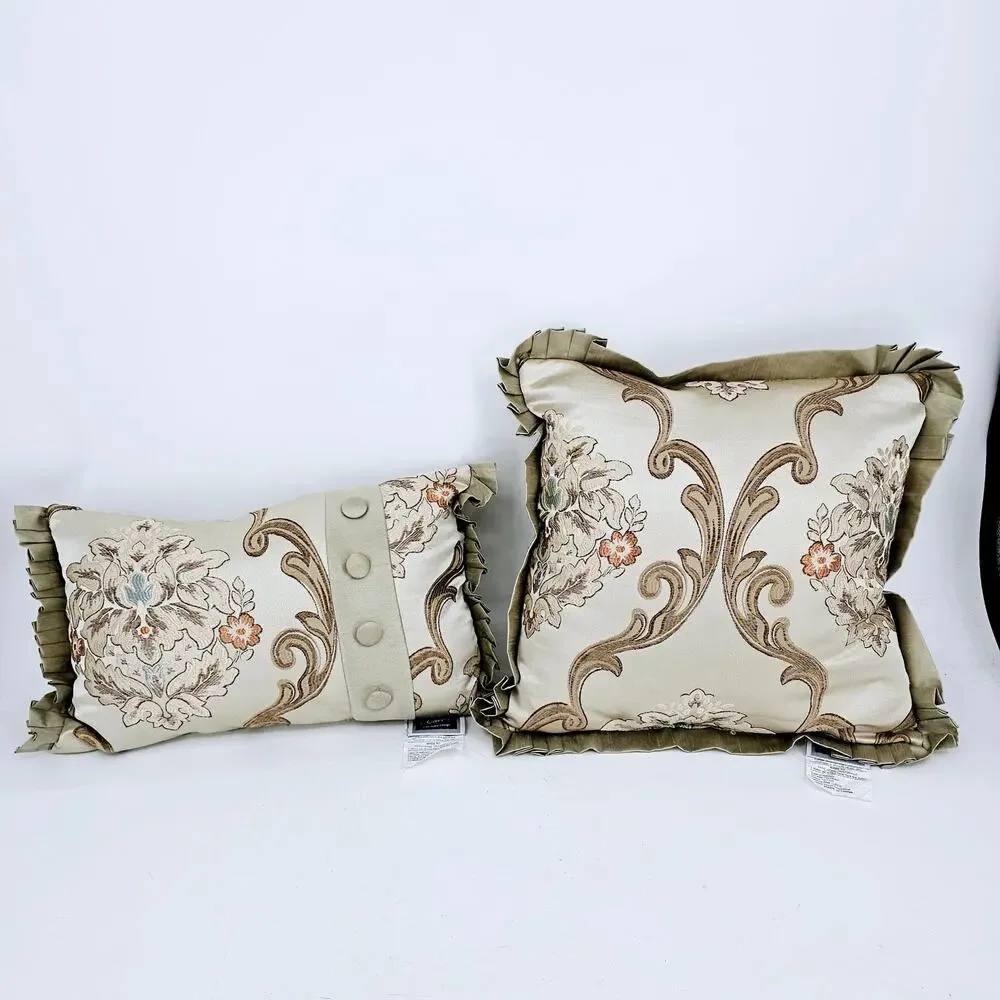 2 Chic Home Design Europe Jacquard Floral Accent Pillows Beige Hypoallergenic